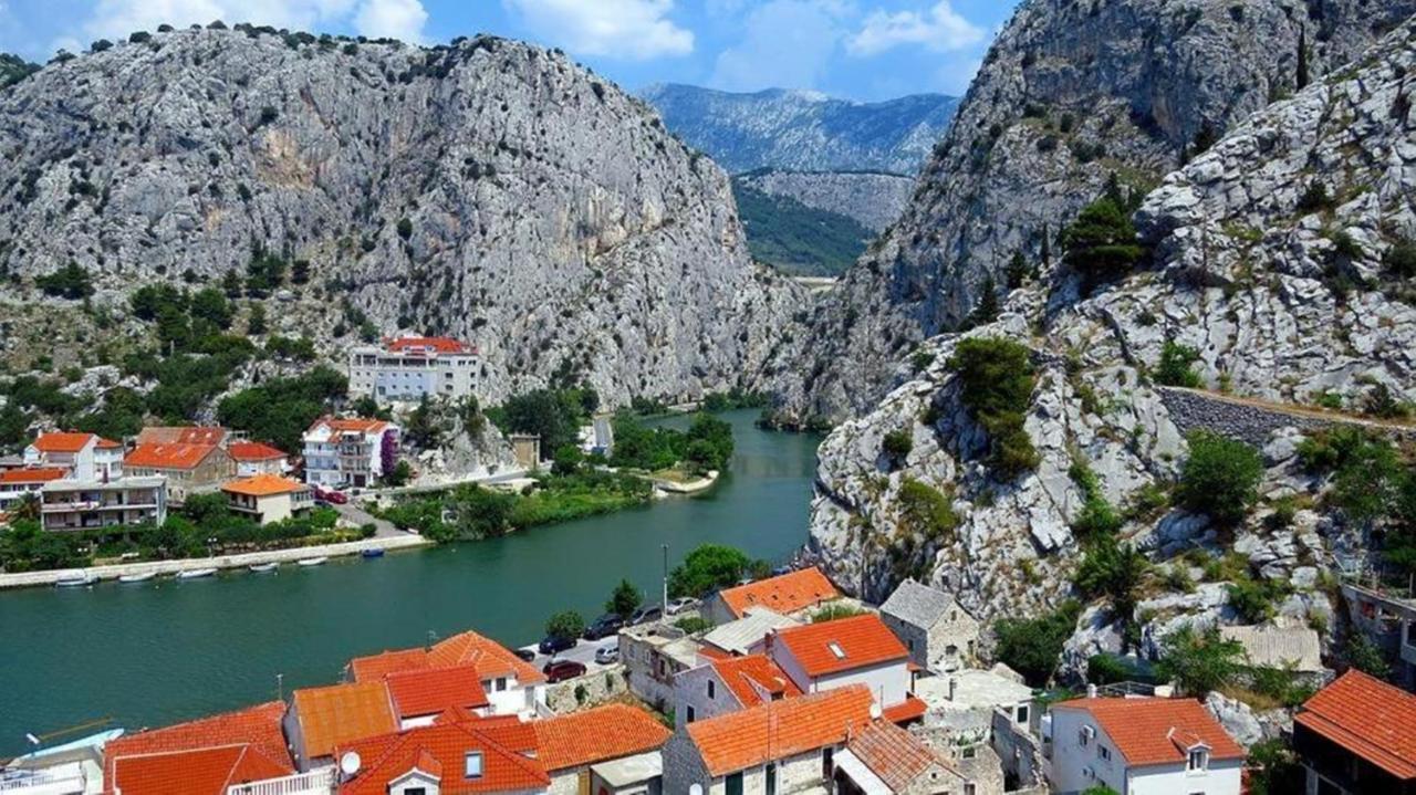 Villa Mama - Traditional Apartments In Omis, Free Parking Exteriör bild