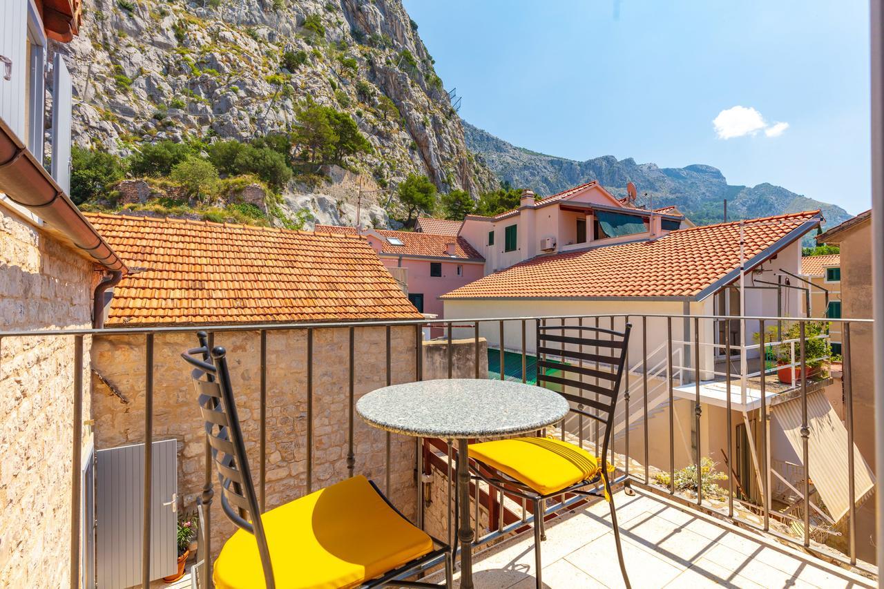 Villa Mama - Traditional Apartments In Omis, Free Parking Exteriör bild