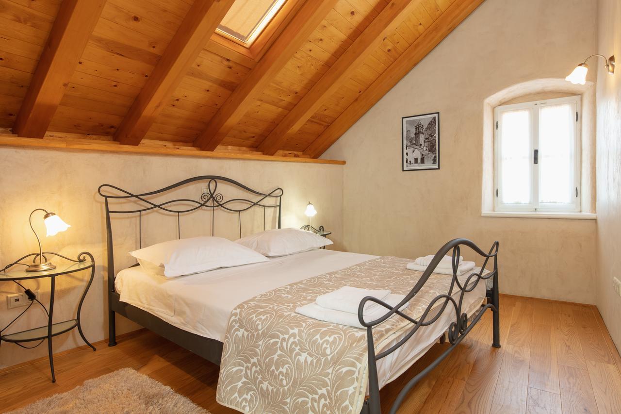 Villa Mama - Traditional Apartments In Omis, Free Parking Exteriör bild