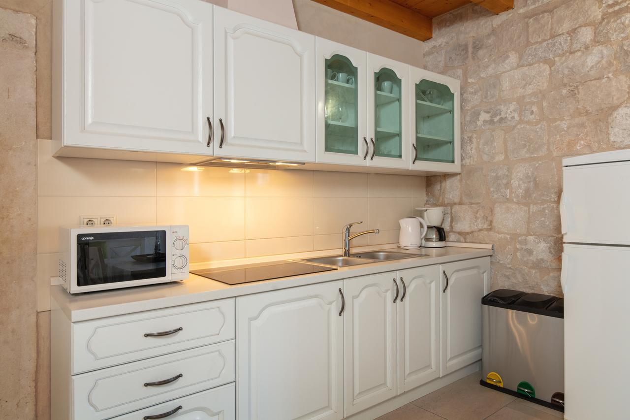 Villa Mama - Traditional Apartments In Omis, Free Parking Exteriör bild