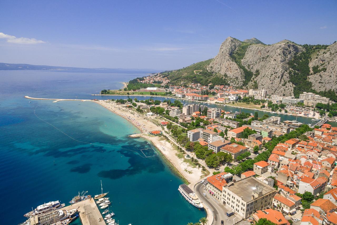 Villa Mama - Traditional Apartments In Omis, Free Parking Exteriör bild