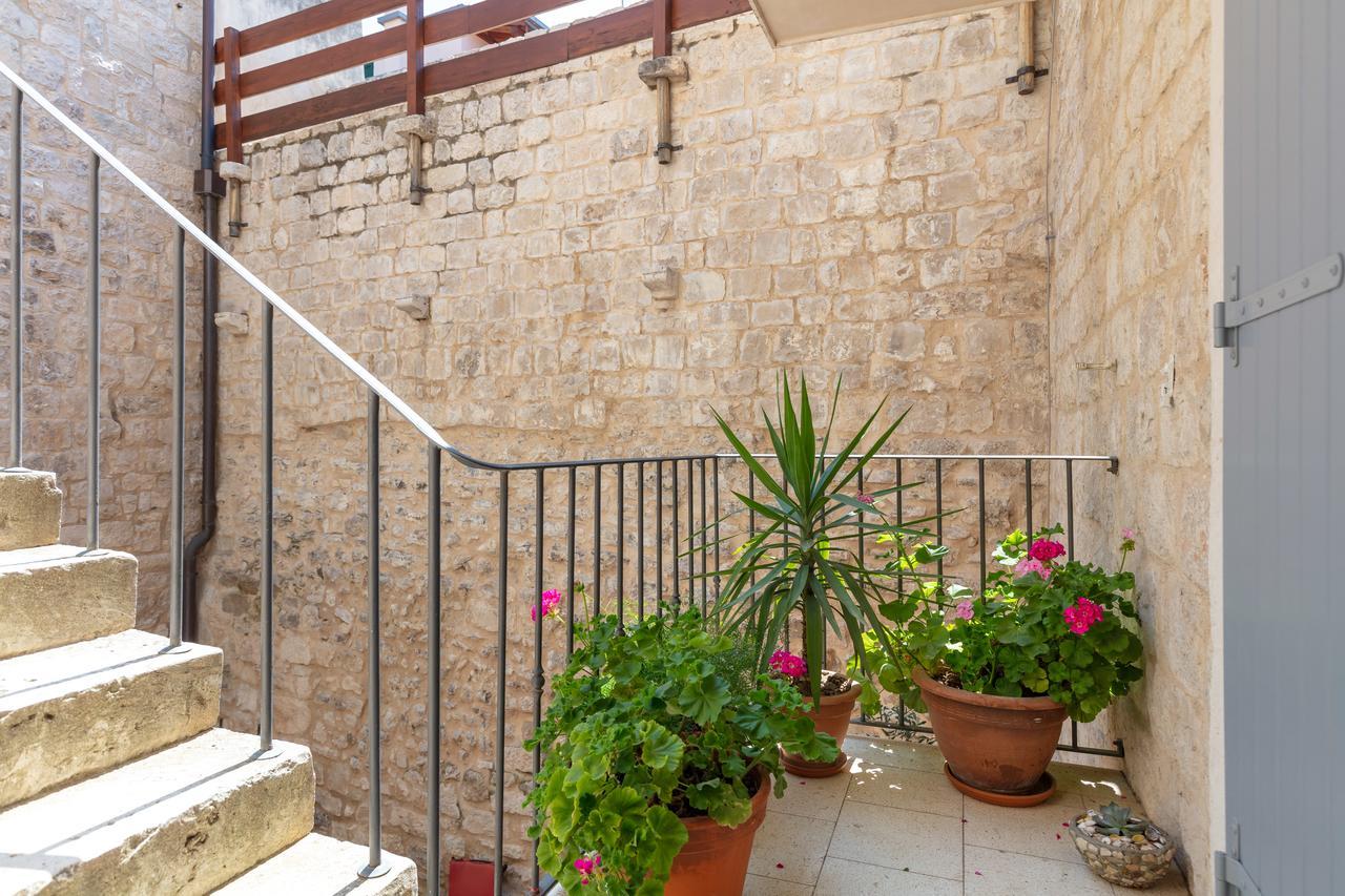 Villa Mama - Traditional Apartments In Omis, Free Parking Exteriör bild