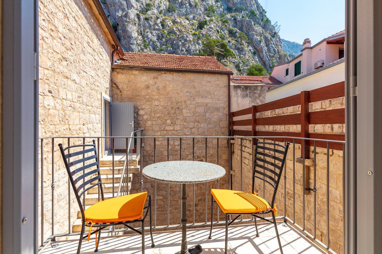 Villa Mama - Traditional Apartments In Omis, Free Parking Exteriör bild