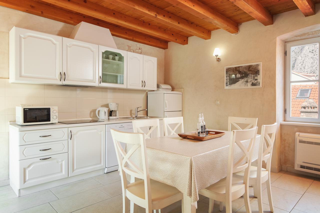 Villa Mama - Traditional Apartments In Omis, Free Parking Exteriör bild